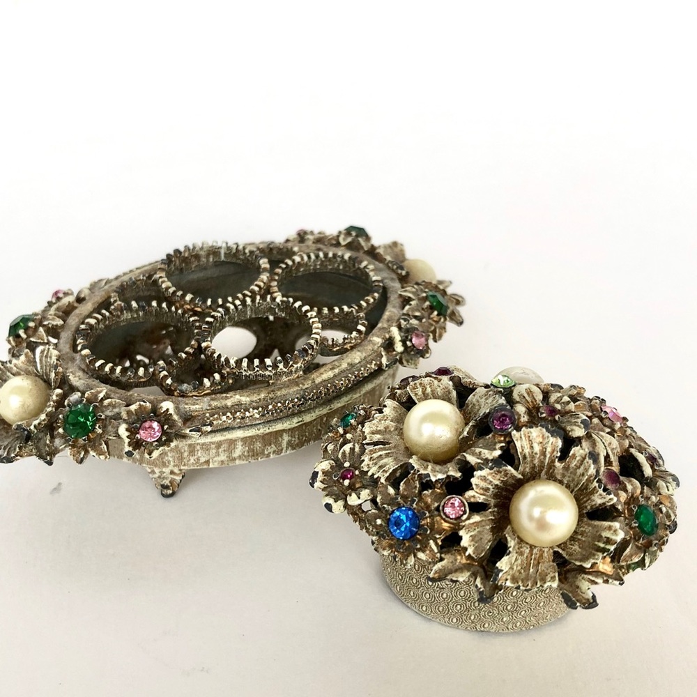 Gorgeous Vintage Ladies Lipstick Trinket Set